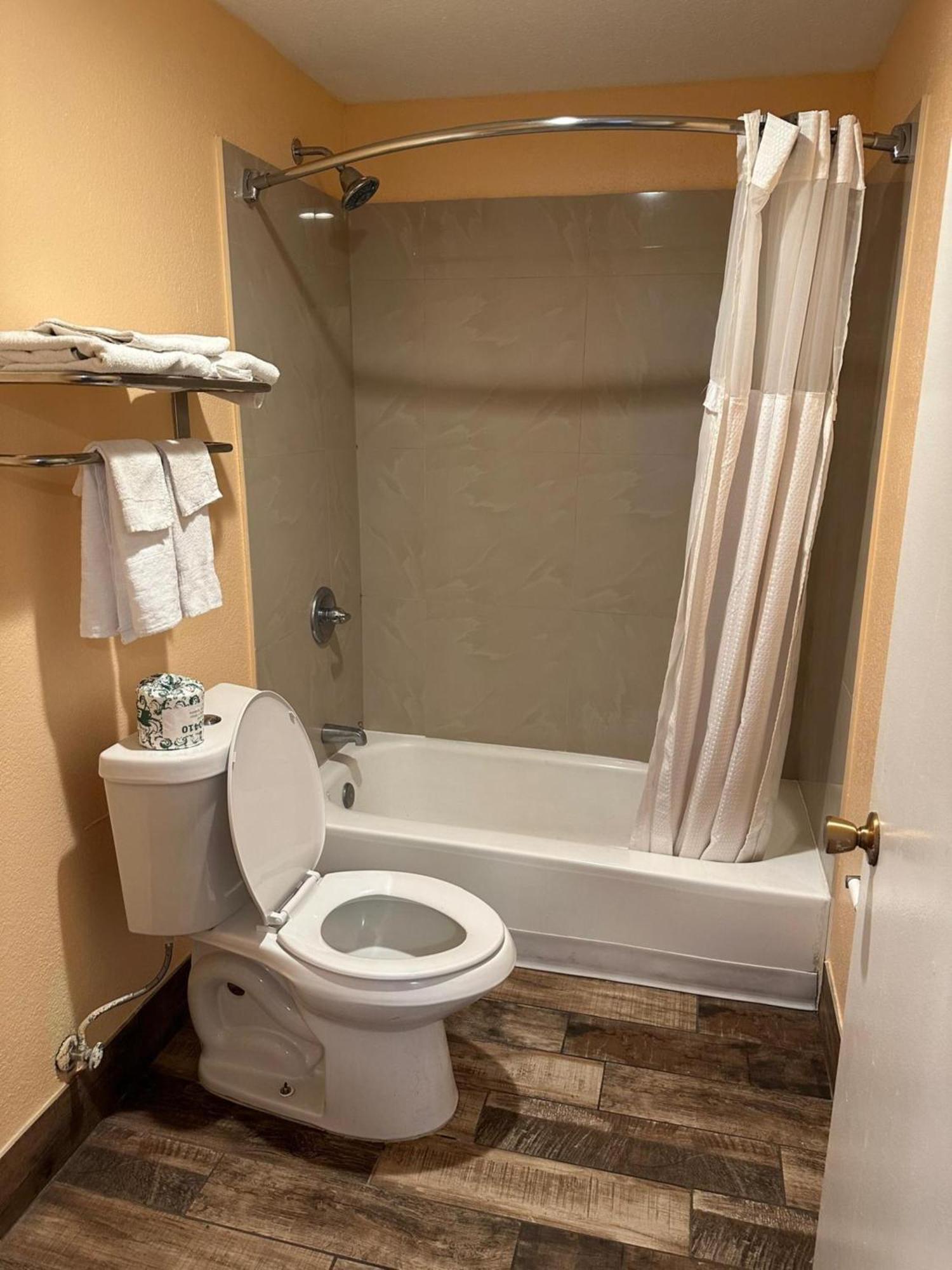 Stay Inn By Oyo Near I 80 Lincoln West מראה חיצוני תמונה